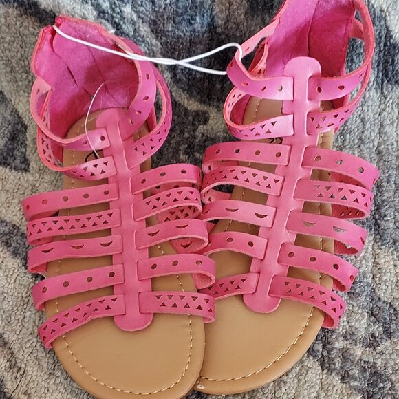 Girls pink sandals Size 1 - Picture 1 of 3